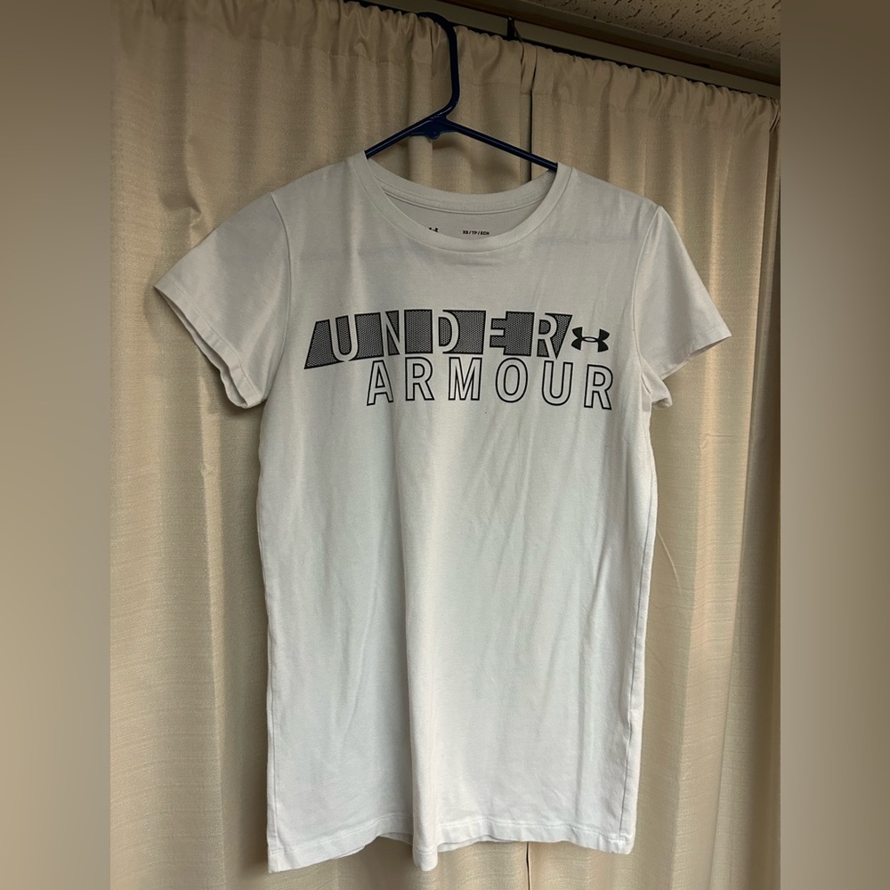 White Under Armour Women’s T-shirt